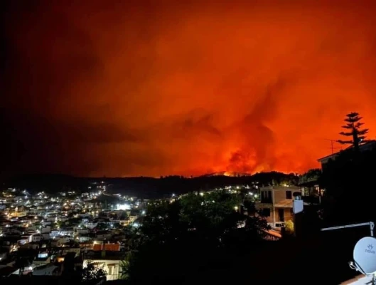 Παρόντα και αλληλέγγυα τα συνδικάτα στα πύρινα μέτωπα